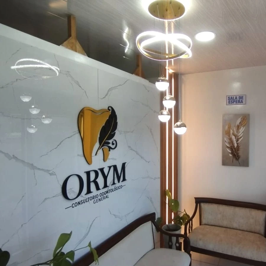 Recepción real de ORYM Consultorio Dental